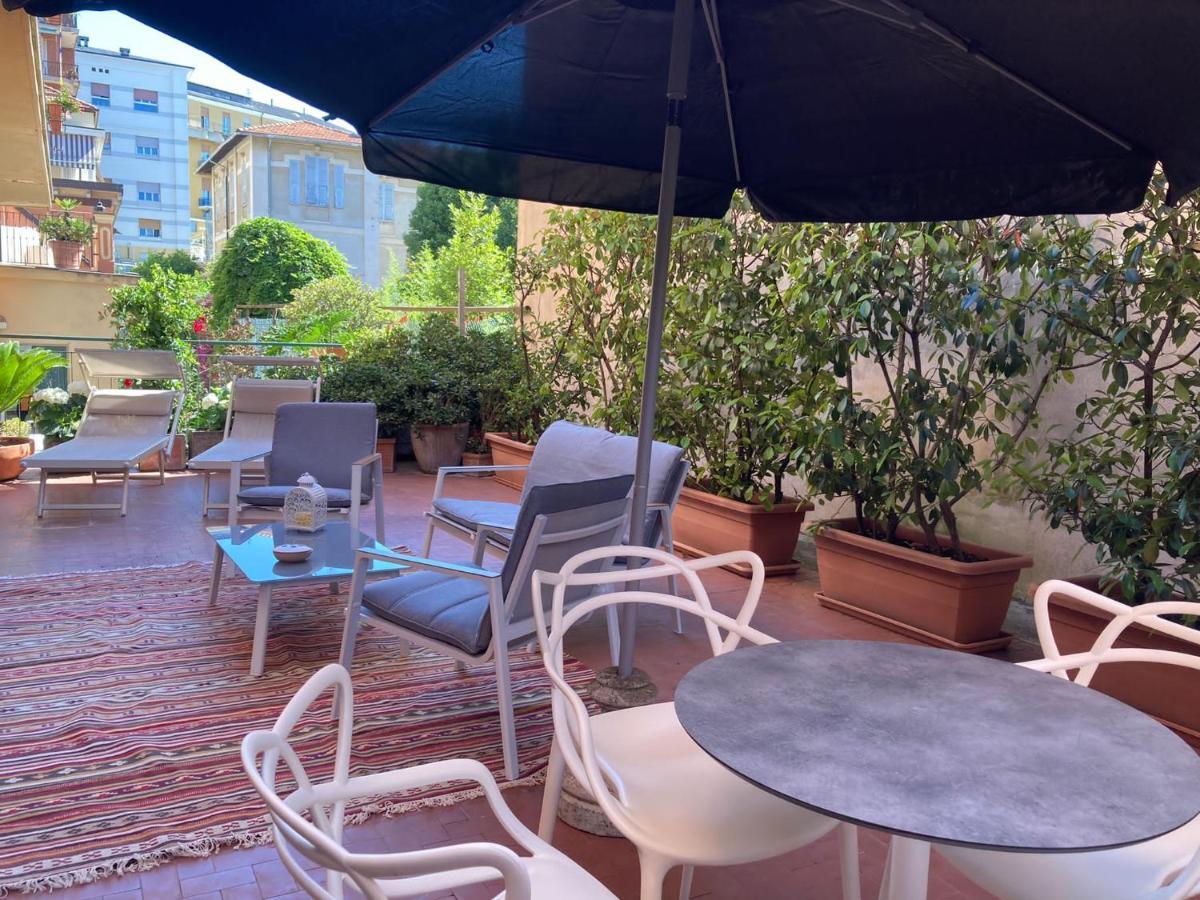 Hotel Monte Rosa Кьявари Экстерьер фото