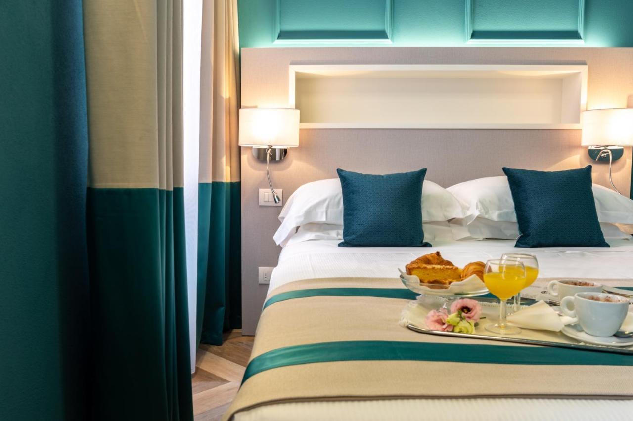 Hotel Monte Rosa Кьявари Экстерьер фото