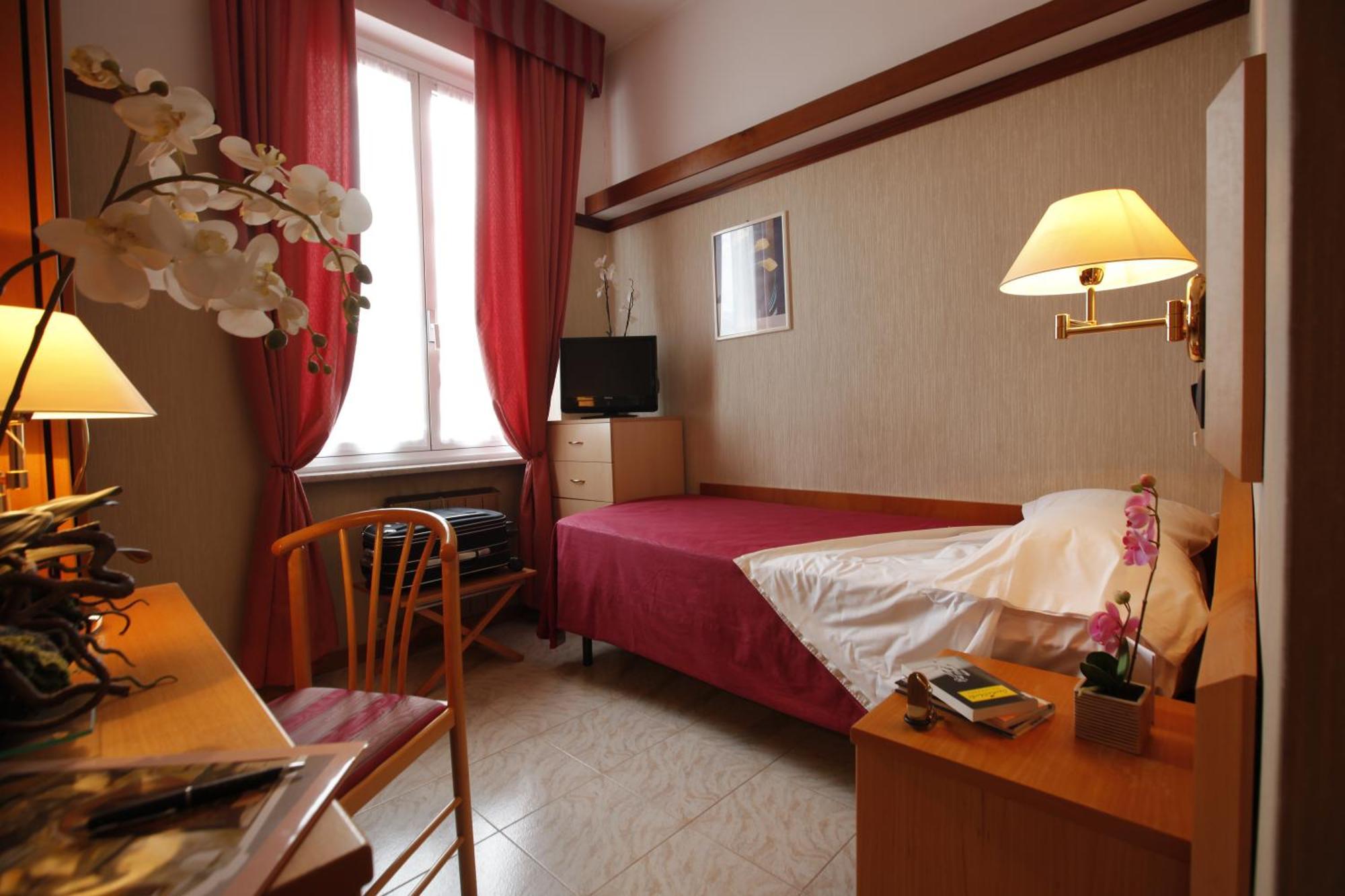 Hotel Monte Rosa Кьявари Номер фото
